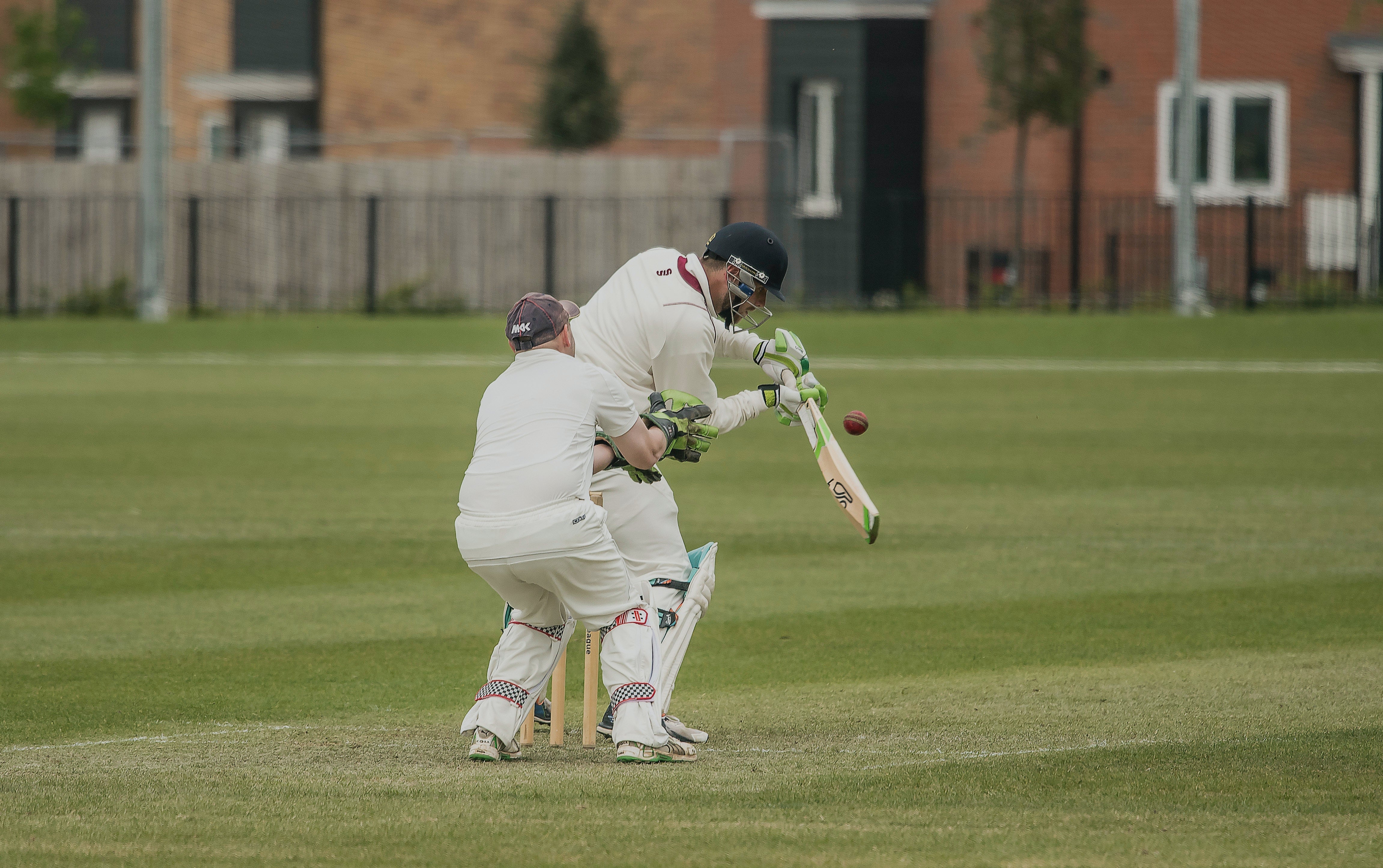 How to Hold a Cricket Bat Properly