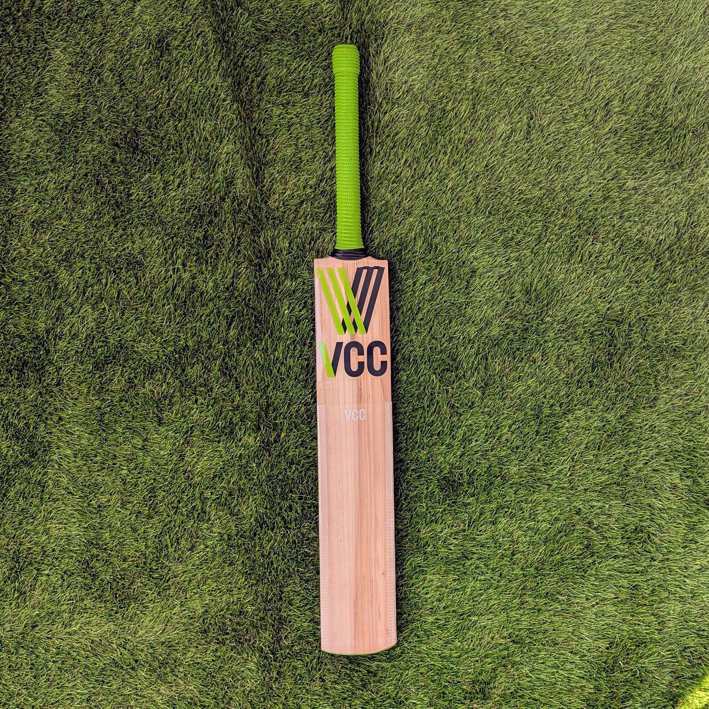 Village Cricket Bat